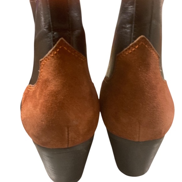 New without tags. In perfect condition with style and comfort.Medium width - Picture 5 of 8